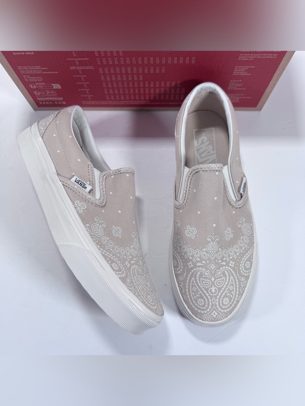 Vans Classic Slip-On Bandana Oatmeal White Sneakers Women 7.5 Men 6